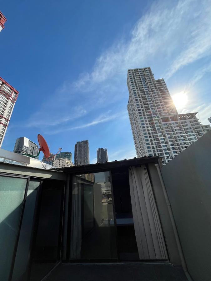 Yaksa Private Hostel Bangkok Bagian luar foto