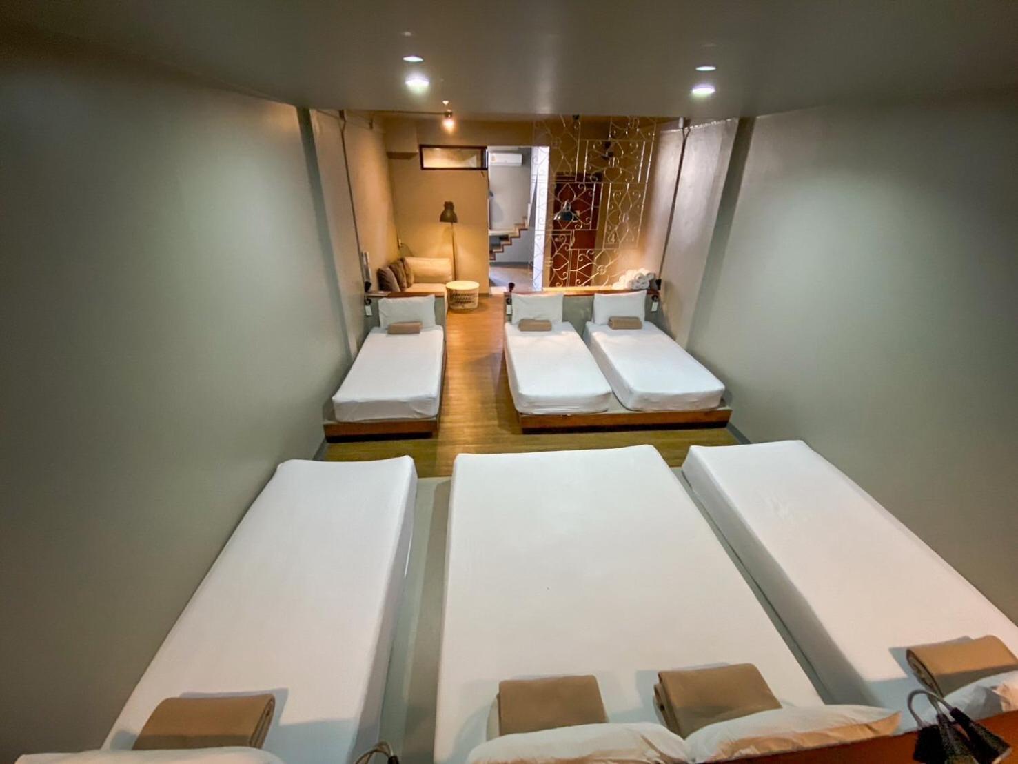 Yaksa Private Hostel Bangkok Bagian luar foto