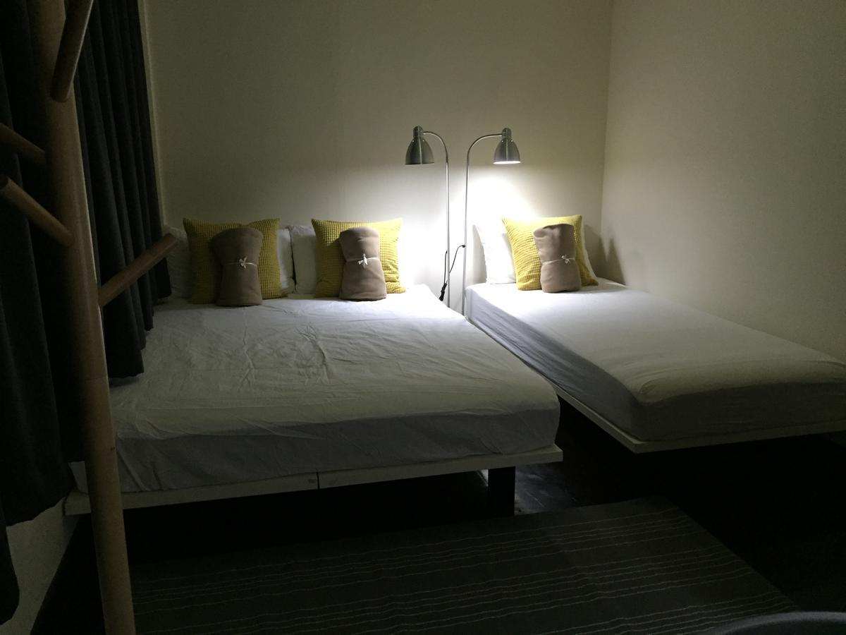 Yaksa Private Hostel Bangkok Bagian luar foto