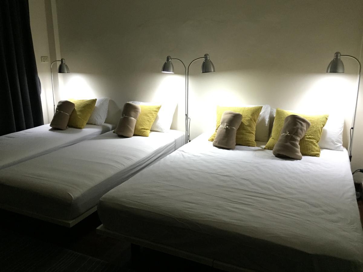 Yaksa Private Hostel Bangkok Bagian luar foto