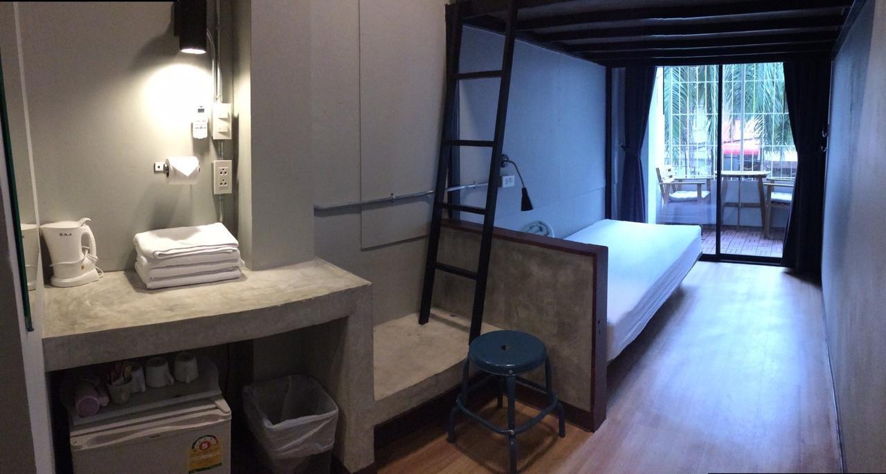Yaksa Private Hostel Bangkok Bagian luar foto