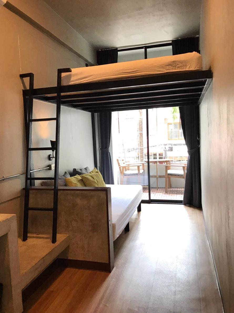 Yaksa Private Hostel Bangkok Bagian luar foto