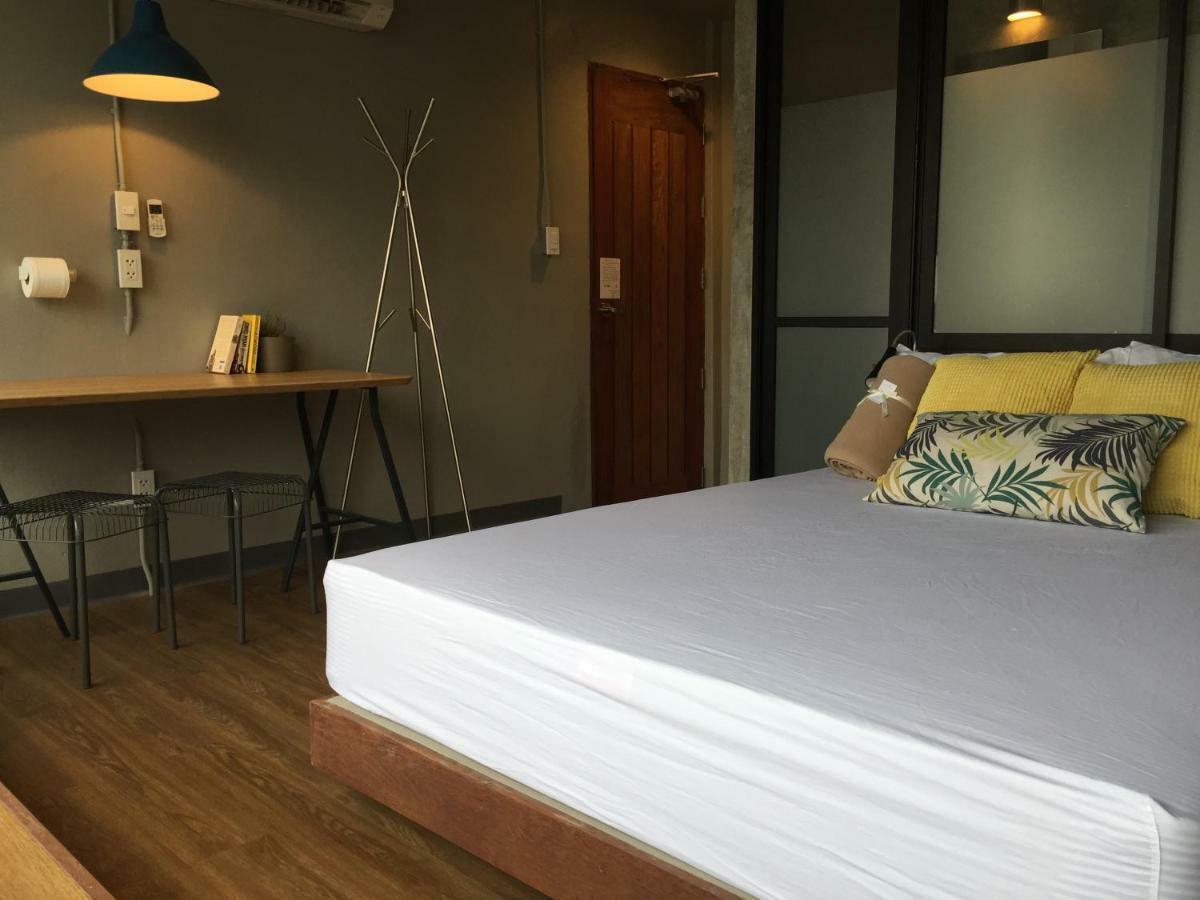Yaksa Private Hostel Bangkok Bagian luar foto