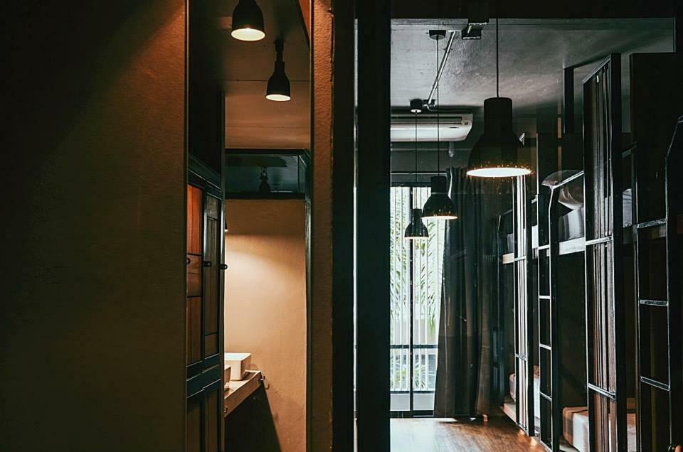 Yaksa Private Hostel Bangkok Bagian luar foto