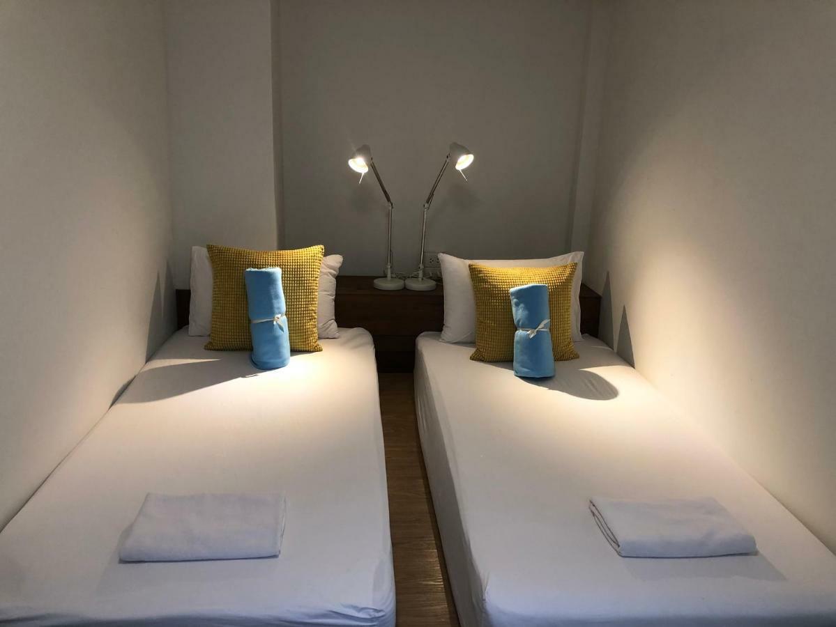 Yaksa Private Hostel Bangkok Bagian luar foto